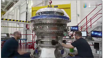 从零件到心脏 揭秘飞机发动机的精密装配之旅